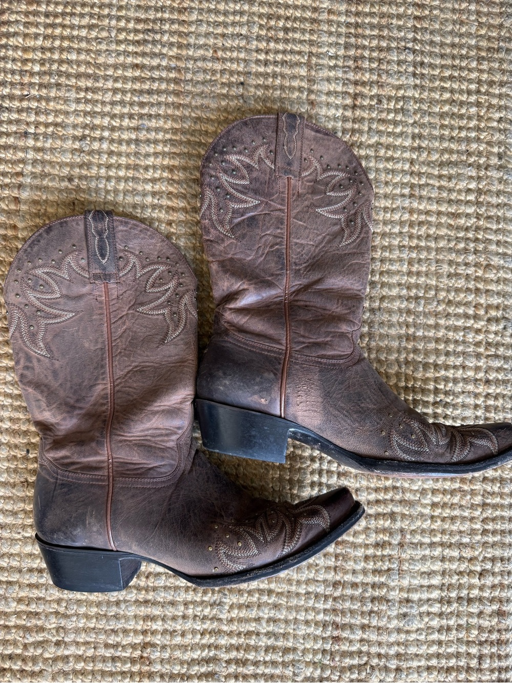 Shyanne Brown Western Embroidered Cowboy Boots